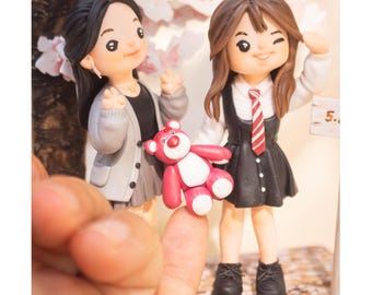 Handgemachte individuelle Tonfiguren: Personalisiertes Geschenk für sie