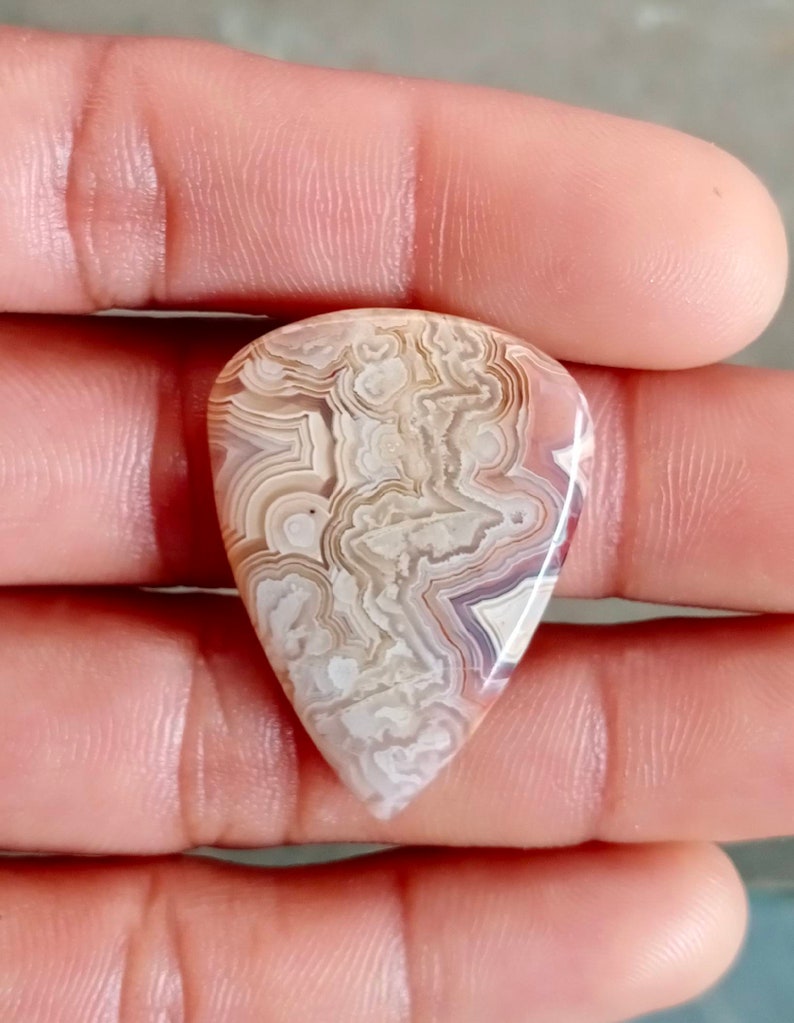 35x26mm Natural Crazy Lace agate cabochon for jewellery 28.85cts....A1179