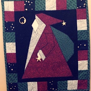 Medieval Santa Quilt Wallhanging Table Runner E-Pattern Instant PDF Digital Booklet Foundation Pieced/Paper Pieced Quilt Father Christmas