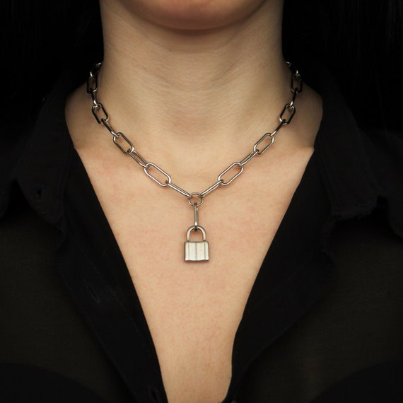 Jess Small Lock Chain Necklace in Silver