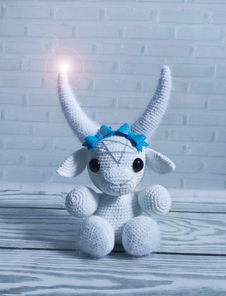 Baphomet, baphomet plush, knitted baphomet, pentagram, occult decor 