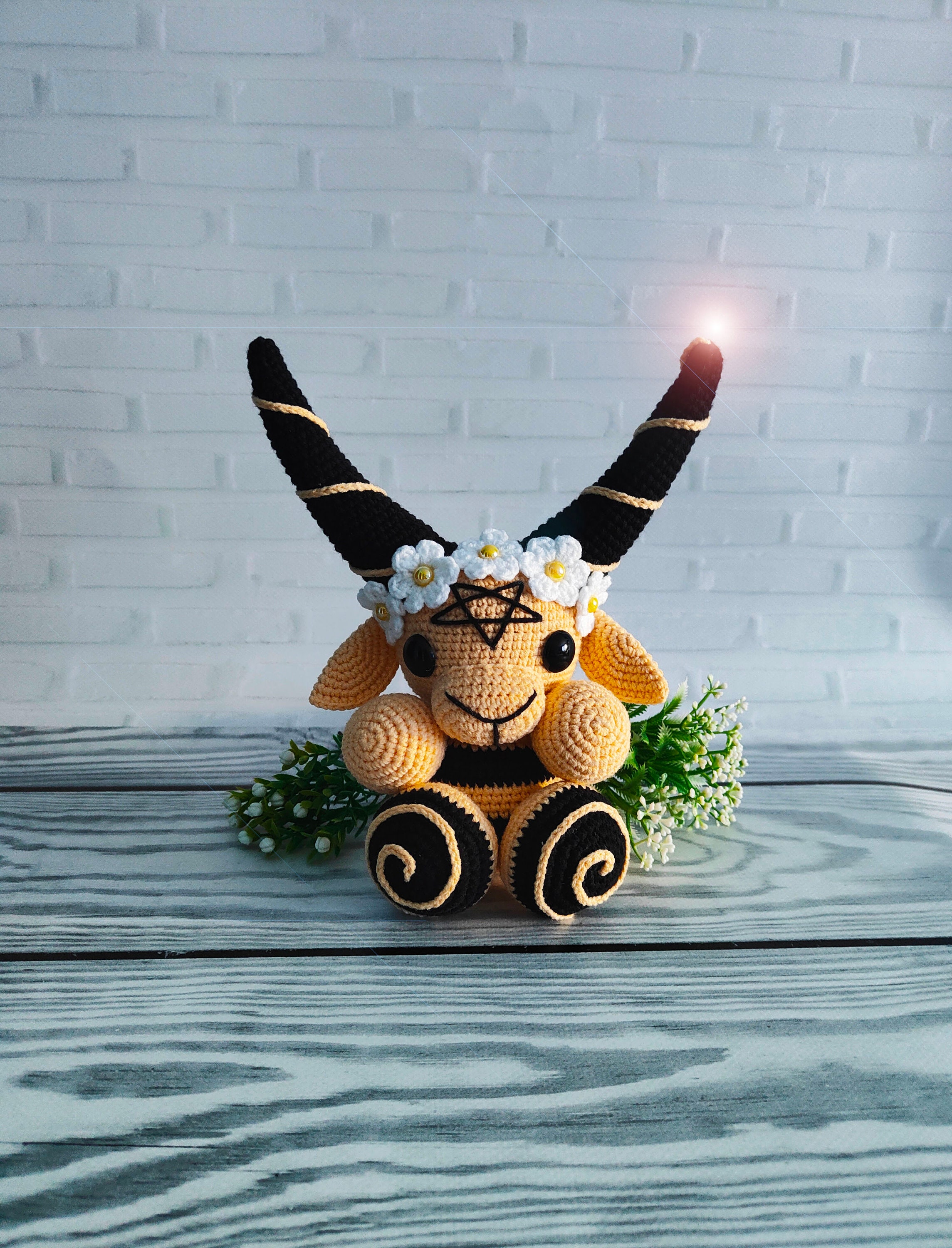 Baphomet, crochet baphomet, occult toy, pentagram