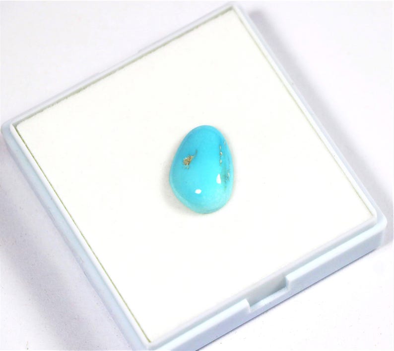 Sleeping Beauty Turquoise Cabochon: Natural Arizona Gemstone (9.40 Carat) image 4