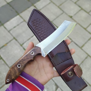 Handmade Tanto Knife: 4116 Stainless Steel, Walnut Handle, Leather Sheath