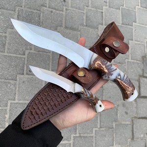 Cuchillo de caza personalizado hecho a mano dos en uno 4116 Mango de madera de nogal de acero inoxidable alemán con funda de cuero