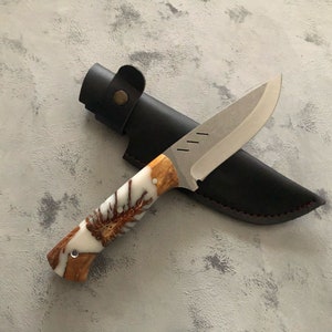 Personalized Hunting Knife: Handmade Olive Wood & Pine Cone Handle