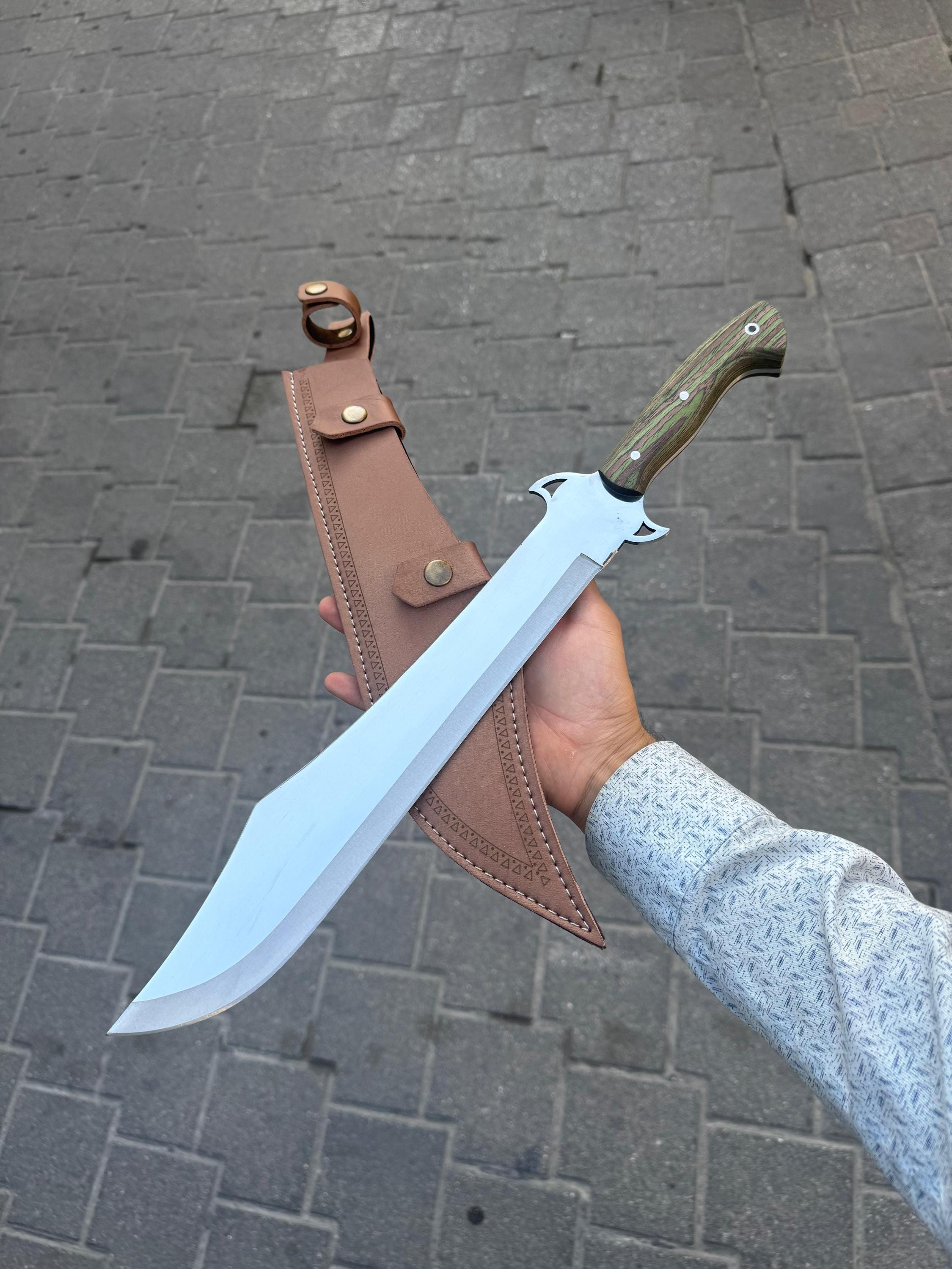 Handmade Stainless Steel Jungle Machete: Engraved Camping Tool