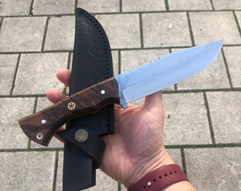 Couteau de camp de chasse Bushcraft fait main, acier inoxydable 4116, manche en bois de noyer, étui en cuir