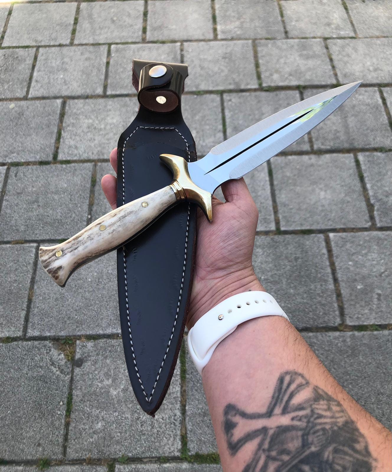 鹿の角のダガーナイフ ハンドメイド フェアバーン サイクスナイフ