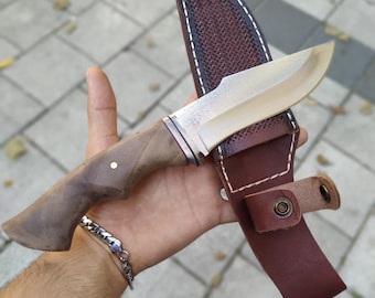 Handcrafted Hunting Knife: German Steel, Walnut & Narrawood Handle, Leather Sheath