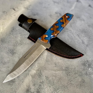 Custom Hunting Knife with 4116 Stainless Steel, Epoxy Resin & Walnut Wood Handle – Personalized Gift for Father&#39;s Day or Birthday Gift Knife