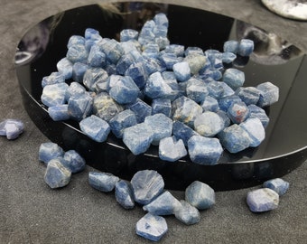 5 Tiny Sapphire pieces gemstone quality