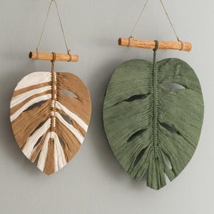 Monstera leaf macrame wall hanging - BIG green leaf L41