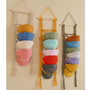 Macramé pettenrek, bohodecor, pettenliefhebber cadeau, wandrek, kastorganisator, verticaal hoedenrek, hoedenorganisator voor hem H82