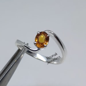 Anillo de zafiro naranja delicado, anillo minimalista, plata de ley 925, anillo de zafiro naranja, anillo apilable, anillo de piedra de nacimiento, regalos para mujeres.