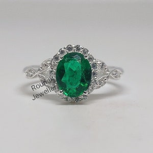 Oval Emerald Ring, Promise Ring, Stackable Ring, Vintage Emerald Ring, 925 Silver Ring, Minimalist Ring, Anniversary Ring, Gift for Women.