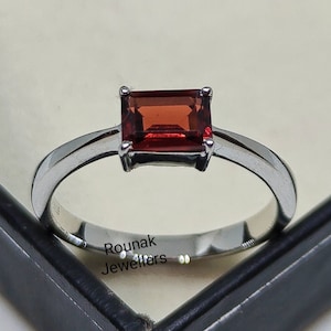 Natural Garnet Ring, Promise Ring, Minimalist Ring, 925 Sterling Silver, Dainty Garnet Ring, Gemstone Ring, Woman Ring, Gift For Her.