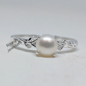 Dainty Pearl Ring, Fresh Water Pearl Ring, Birthday Ring, 925 Sterling Silver, Stackable Ring, Promise Ring, Bridesmaid Gift for Women.