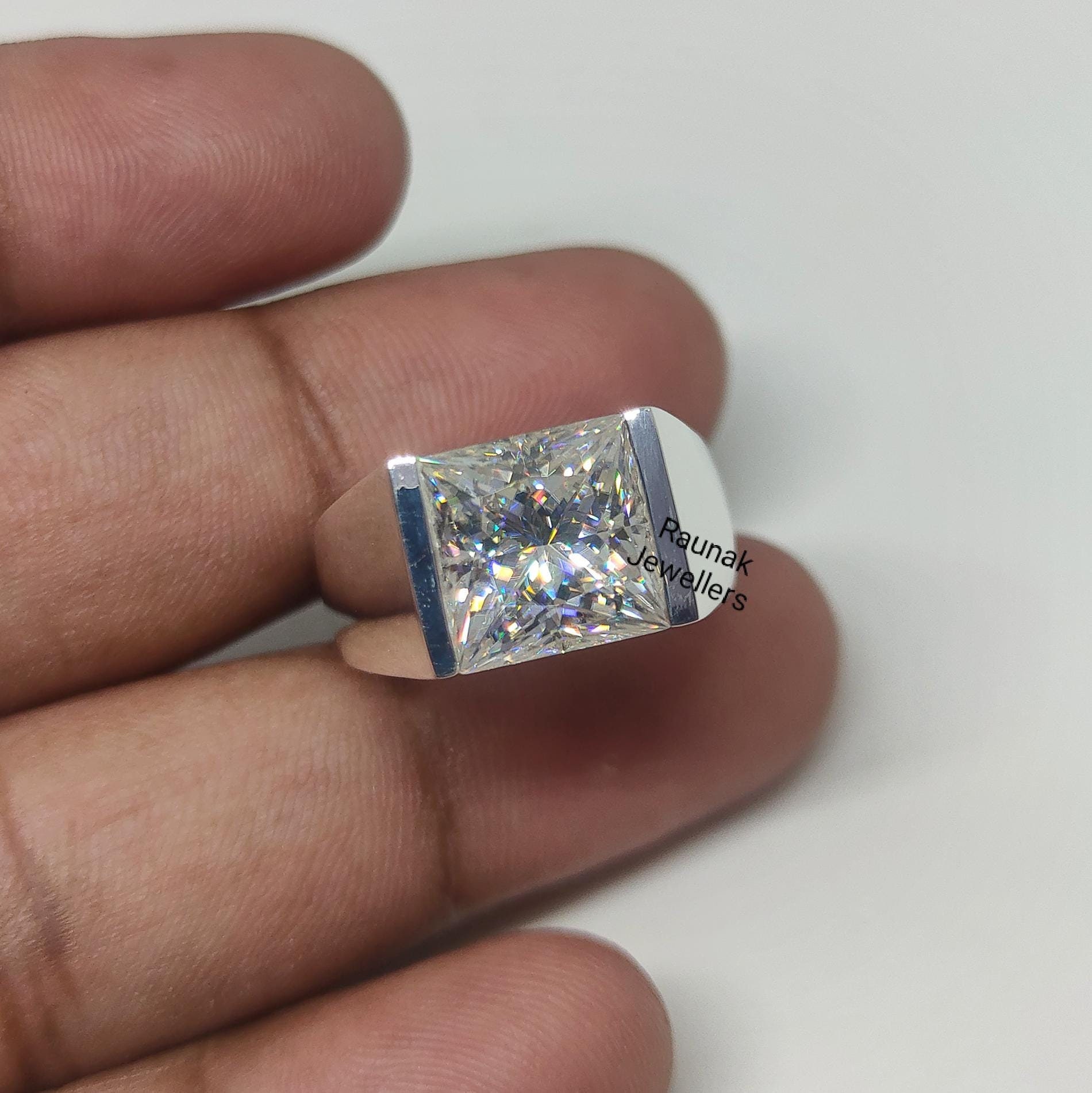 Bague homme en moissanite de coupe princesse, bijoux en argent 925, bague en diamant moissanite de qualité VVS1, bague solitaire, cadeau homme femme pour elle.