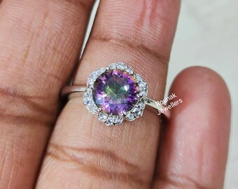 Topaze Mystique Naturelle Ronde – 96,60 Carats – Certifiée AGL – Effet Iridescent – Sans Traitement