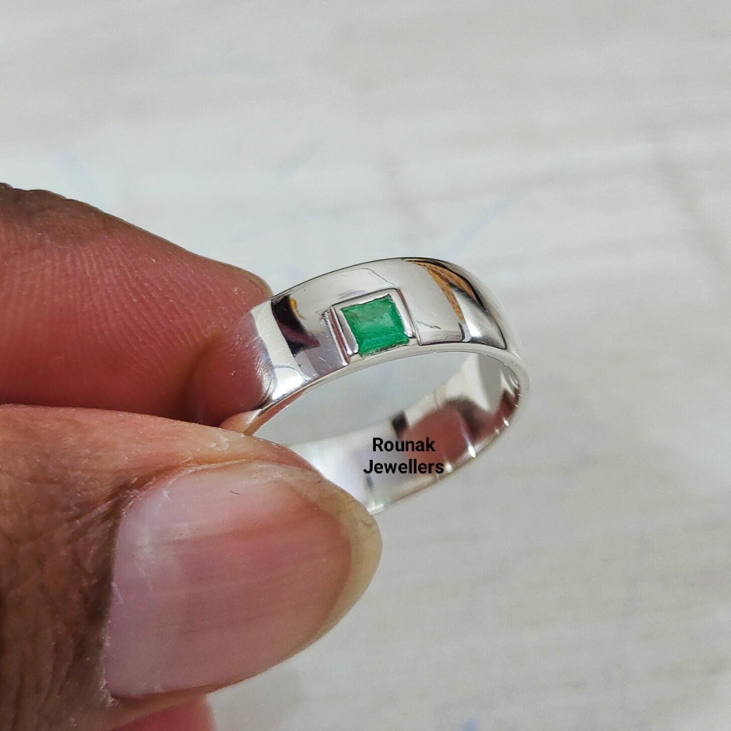 エメラルドの結婚指輪、婚約指輪、シルバー 6.5 mm バンドリング