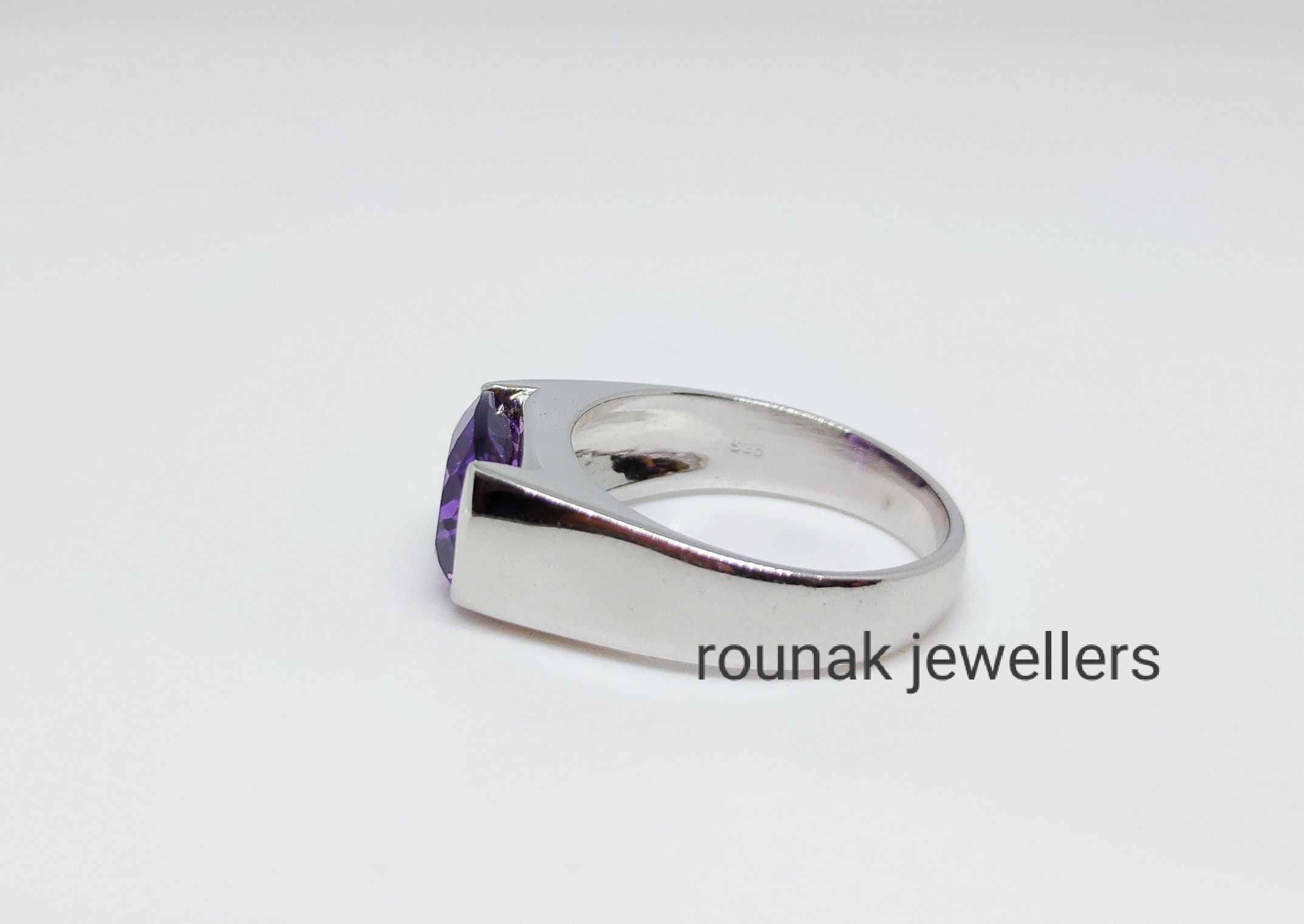 Anello in argento 925 con ametista brasiliana da 1,35 ct