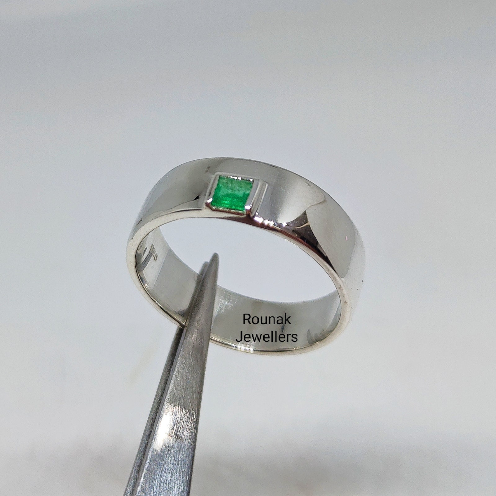 エメラルドの結婚指輪、婚約指輪、シルバー 6.5 mm バンドリング
