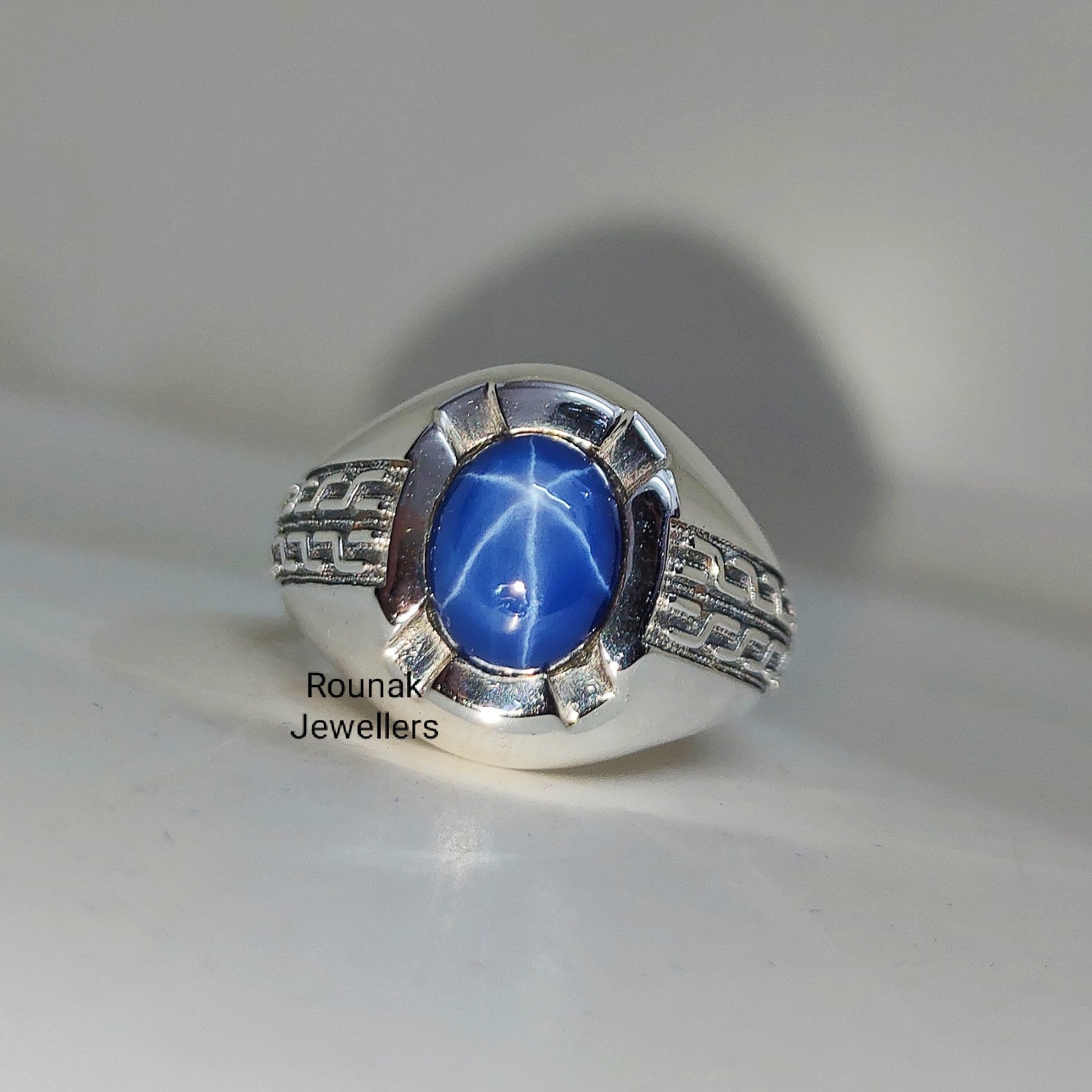 ブルースターサファイアメンズリング：925スターリングシルバー