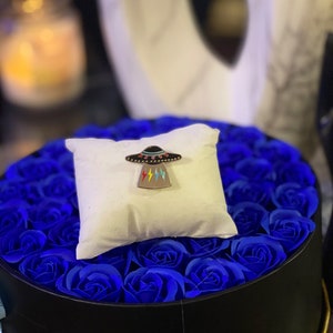 U.F.O. Pin