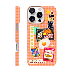 Oranje roze ruitjes iPhone-hoesje - Buldak noedels, sojasaus, furikake - Junk Journal collagestijl - origineel handgemaakt ontwerp