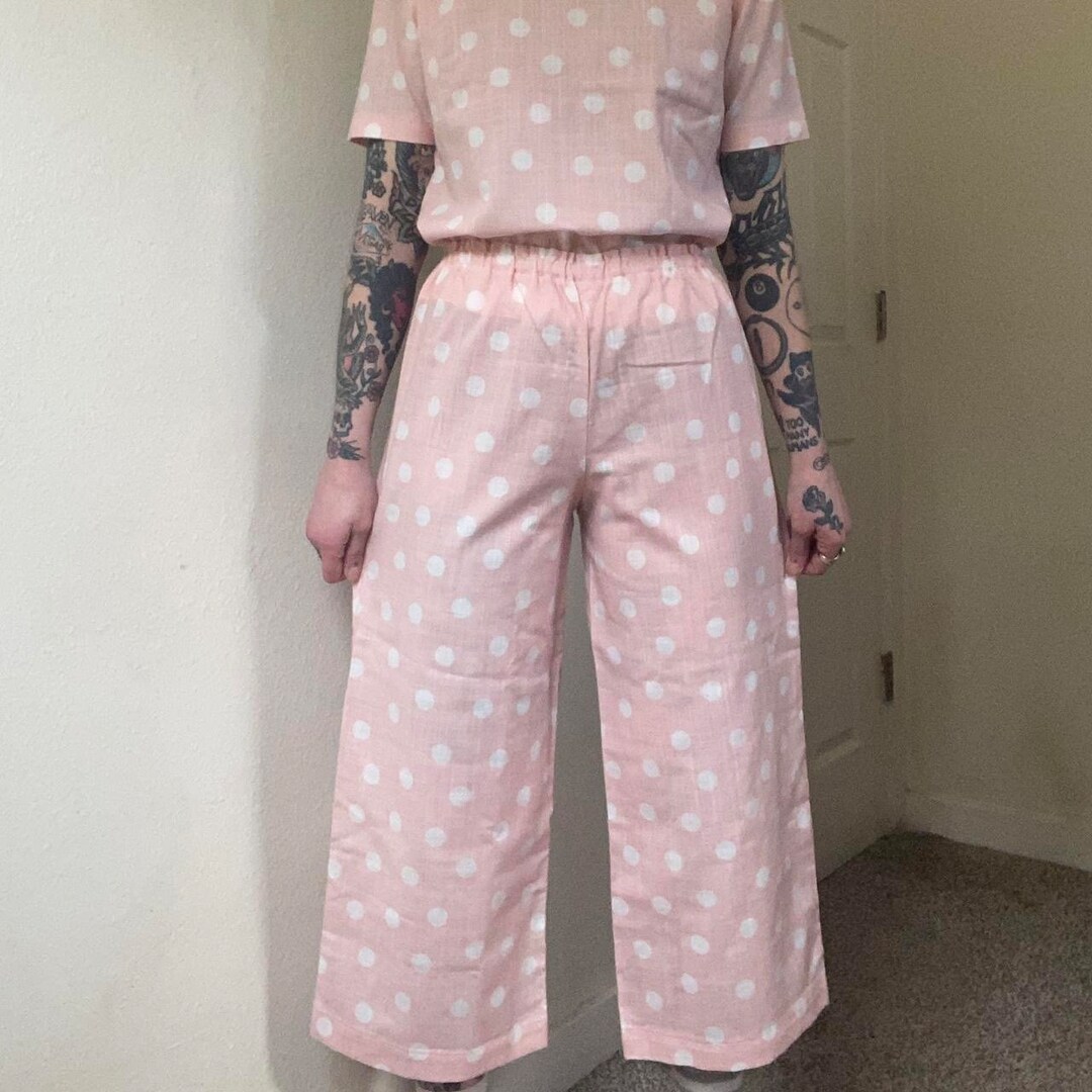 Vintage 2000s pink polka dot strapless top