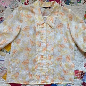 RETRO BLOOM PUFF SLEEVE WOVEN TOP