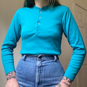90s vintage turquoise lightweight henley long sleeve tshirt