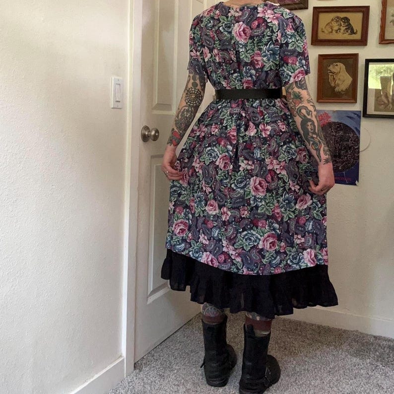 Vestido midi babydoll con cuello de encaje y estampado floral paisley vintage de los años 80 y 90 imagen 3