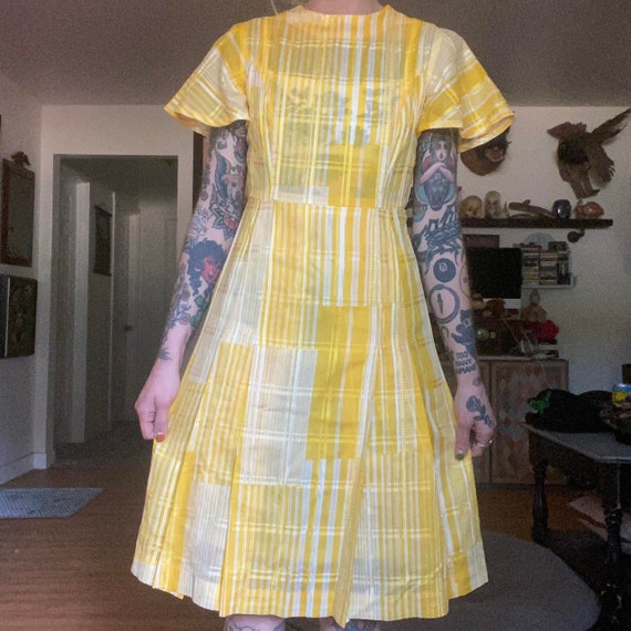 Vintage unbranded handmade yellow plaid midi dres… - image 2
