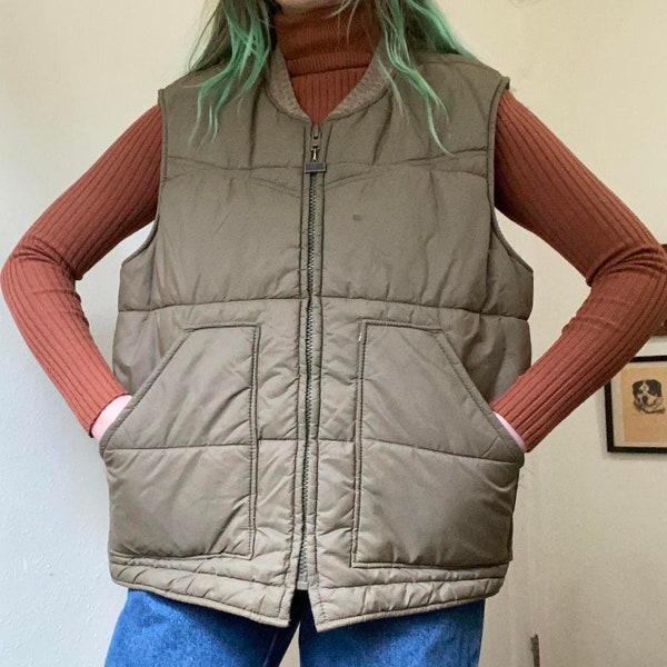 70s vintage Walls army green insulated ‘blizzard-pruf’ puffer vest