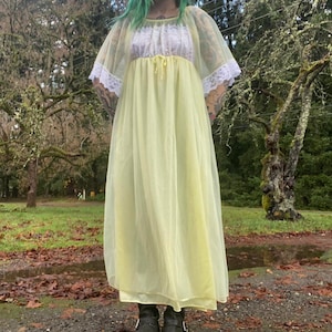 70s vintage pale yellow lace bodice babydoll maxi slip dress