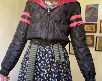 90s vintage black and pink quilted cropped puffer jacket