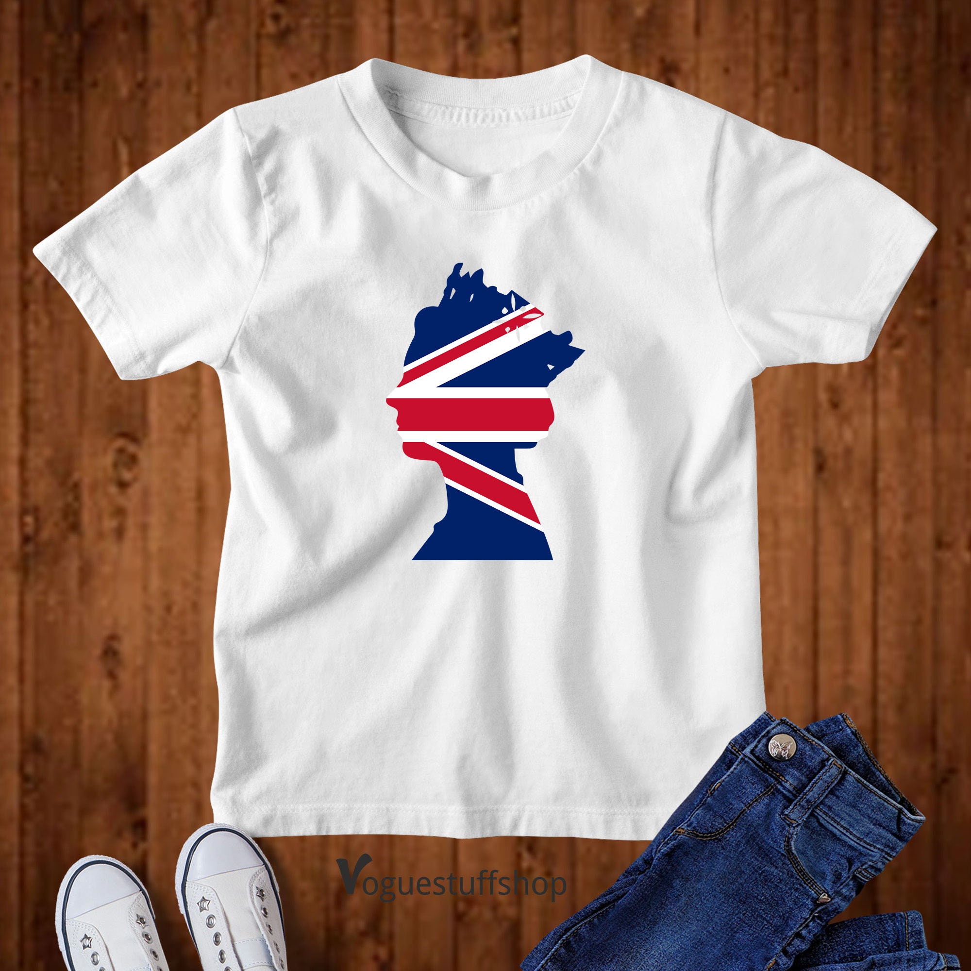 Discover Queen Elizabeth II Memory 1926-2022 Tribute T-Shirt