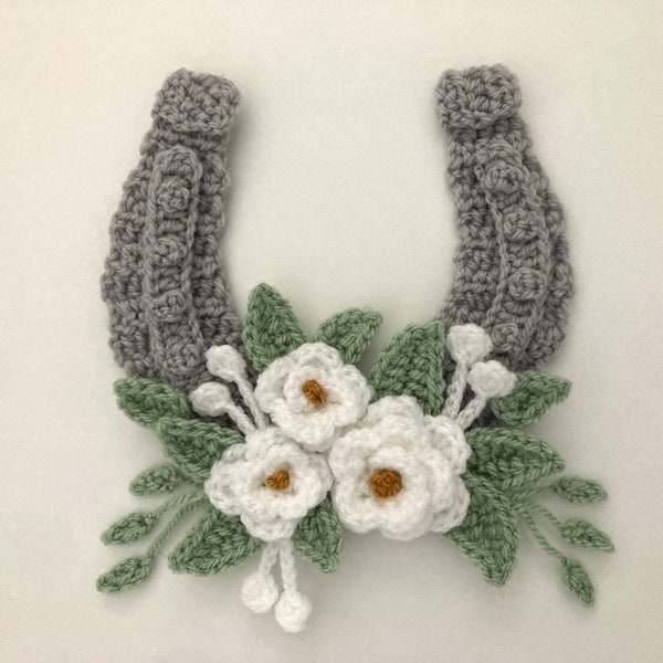 Lucky Horseshoe Crochet Applique Instant Pdf Download