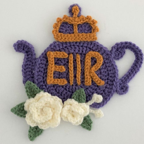 The Queen and Her Crochet Applique Pattern Instant Pdf Etsy