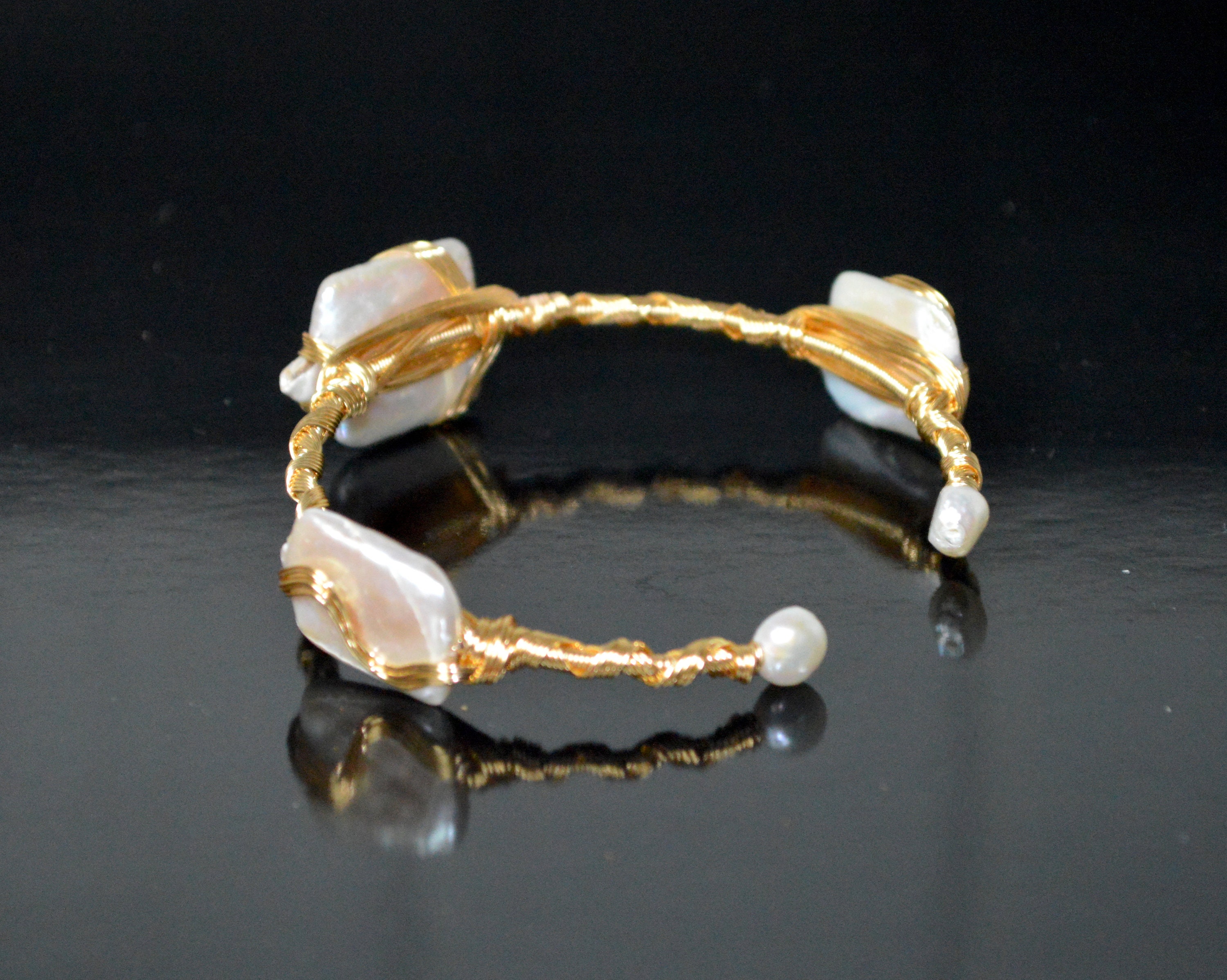 Bracelet - Linnea White Baroque Pearl Bracelet | Ositoclub