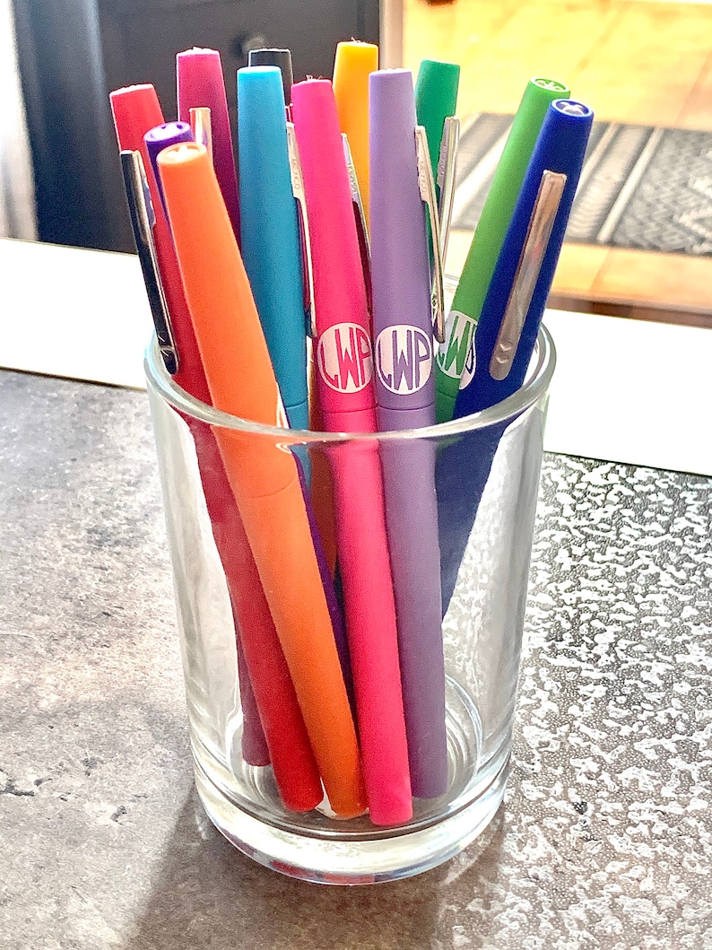 Personalized Flair Felt Tip Pens, set of 12 Monogram Personalized Pens Teacher Appreciation Planner Organization Teacher Gift Circle Monogram