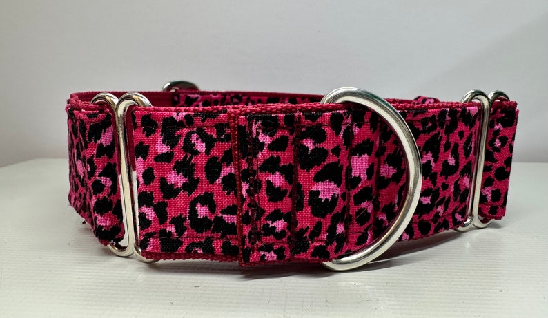 Handcrafted 38mm (1.5 inch) wide martingale dog collar in PINK animal print design Greyhound whipp image 2