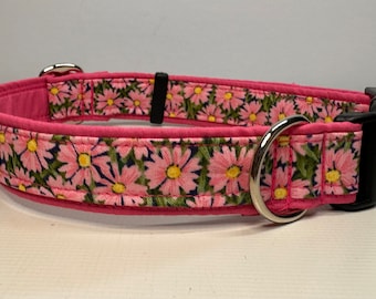 Adjustable handcrafted dog collar in pinky daisies design