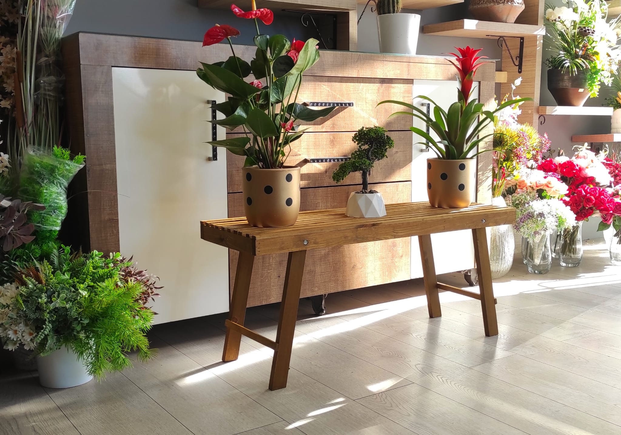 Solid Wood Indoor Plant Stand: Plant Bench (35 Inches)