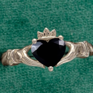 Black Onyx Claddagh Ring Black Onyx Engagement Ring Vintage Bridal Anniversary Ring Unique Art Deco Claddagh Ring For Women Wedding Gift