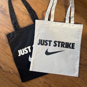 nike swoosh tote bag
