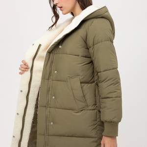 Puffer Jacket in Olive Green