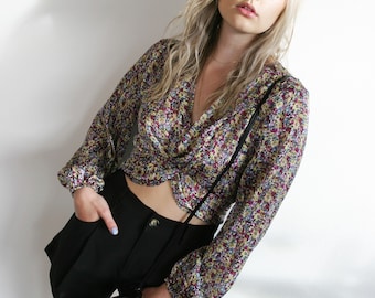 Long Sleeve Floral Twisted Front Crop